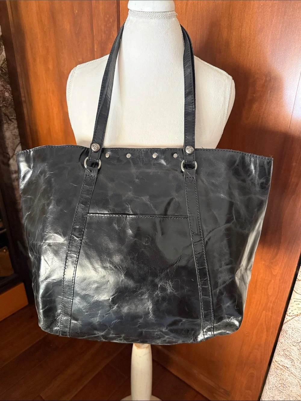 ⚜️ PATRICIA NASH LARGE BENVENUTO BLACK LEATHER SHOULDER TOTE W/SILVER ACCENTS ⚜️